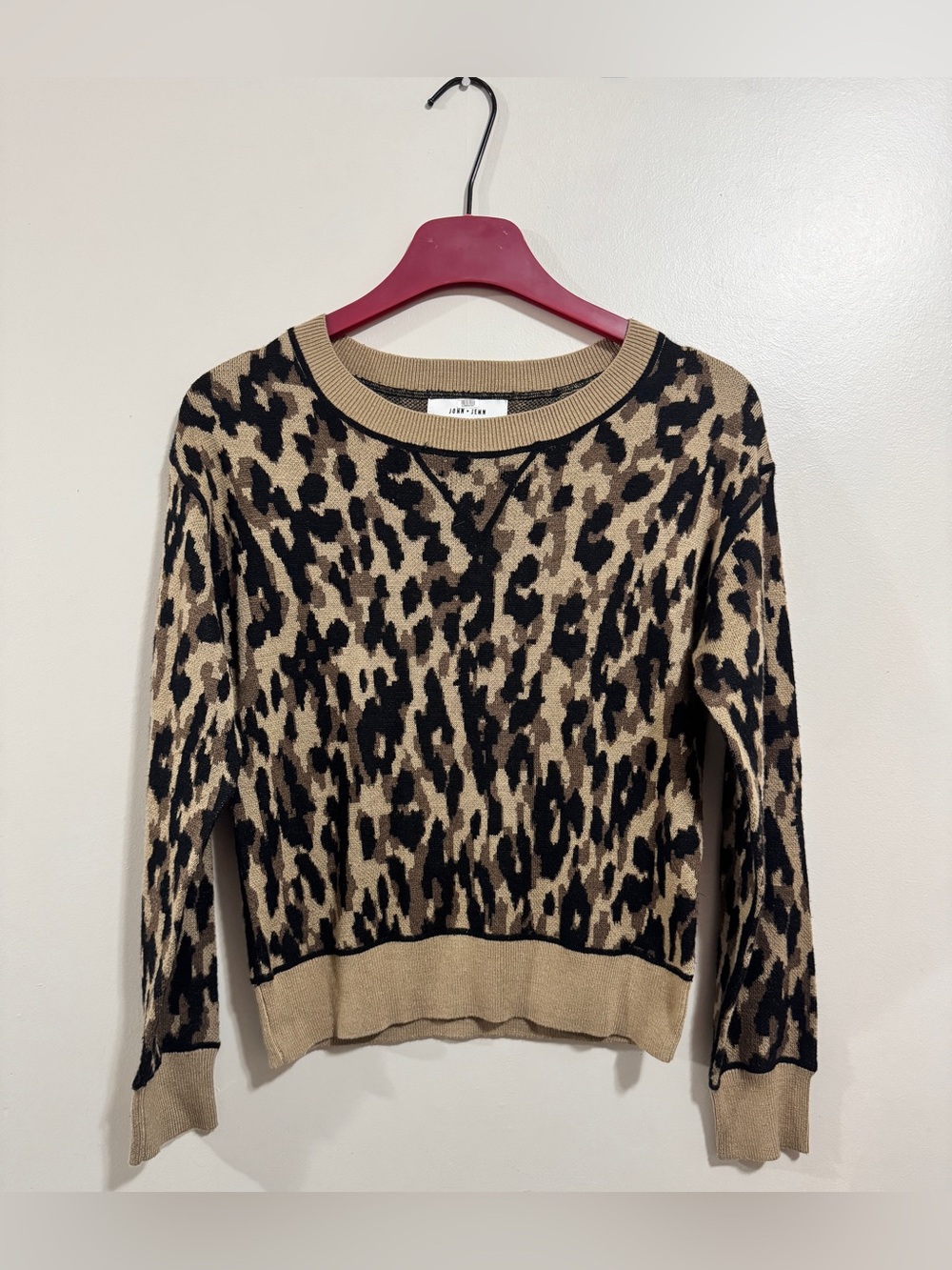 John + Jenn Leopard Print Knit Sweater XS Brown Tan Black Animal Print